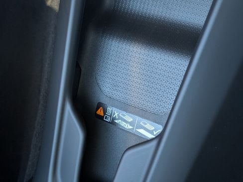 Used 2023 Chevrolet Corvette Stingray Premium Cpe w/ Z51 Performance Package image 43