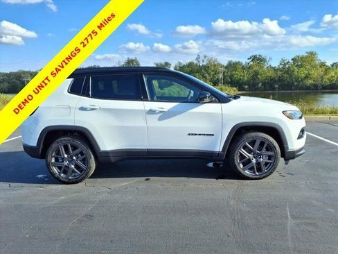 New 2026 Jeep Compass Limited AWD/4WD image 17