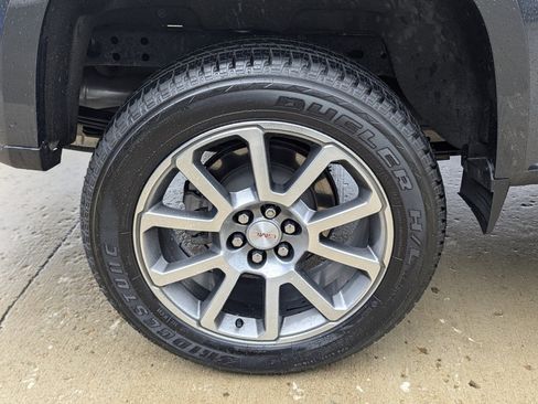 Used 2021 GMC Canyon Denali image 21