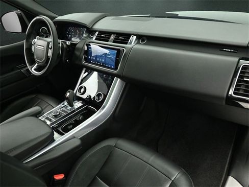 Used 2020 Land Rover Range Rover Sport HST image 21