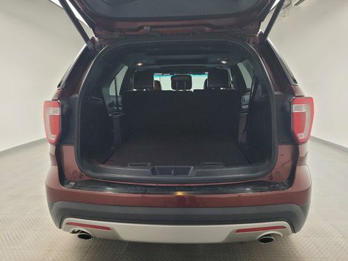 Used 2016 Ford Explorer XLT w/ Equipment Group 202A AWD/4WD image 29