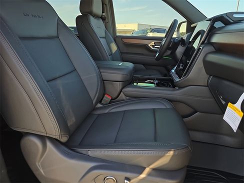 New 2026 GMC Yukon Denali w/ Sun & Power Step Package image 10