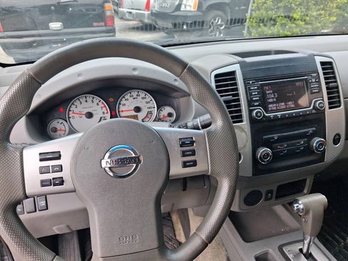Used 2018 Nissan Frontier SV RWD image 12