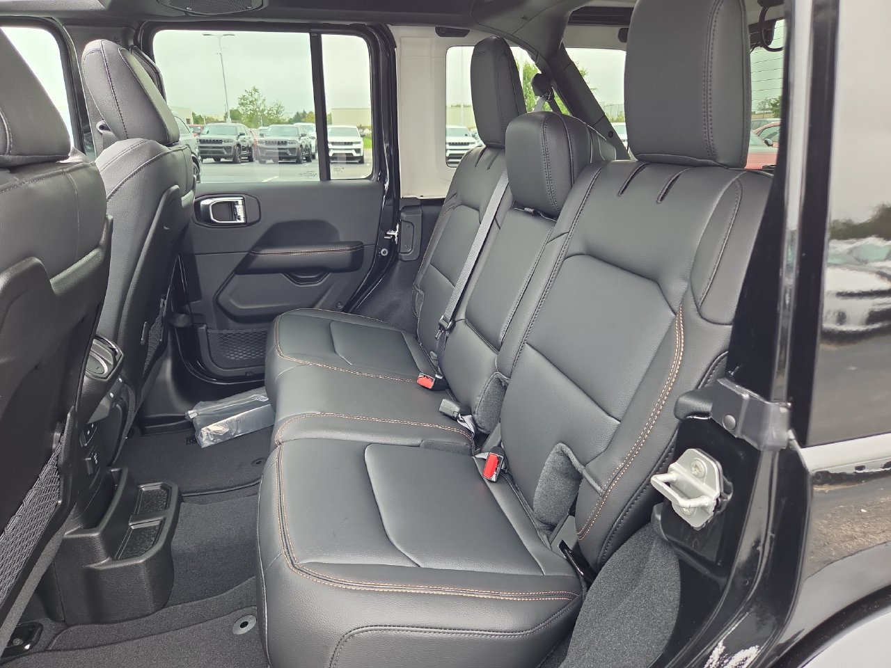 New 2027 Jeep Wrangler Unlimited Sahara AWD/4WD image 18