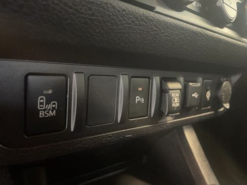 Used 2021 Toyota Tacoma TRD Sport w/ Technology Package AWD/4WD image 25