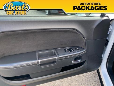 Used 2014 Dodge Challenger SRT8 w/ Harman/Kardon Audio Group RWD image 14