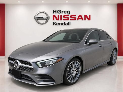 Used 2022 Mercedes-Benz A 220 image 3
