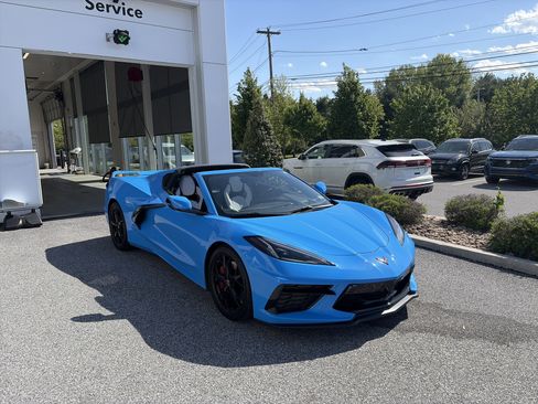 Used 2020 Chevrolet Corvette Stingray Preferred Cpe w/ 2LT Preferred Equipment Group RWD image 3