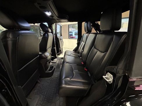 Used 2015 Jeep Wrangler Unlimited Sahara AWD/4WD image 49