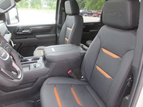 New 2026 GMC Sierra 3500 AT4 w/ AT4 Premium Plus Package AWD/4WD image 13