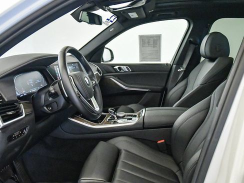 Certified 2022 BMW X5 xDrive40i w/ Parking Assistance Package image 16