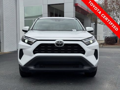 Used 2024 Toyota RAV4 XLE image 3