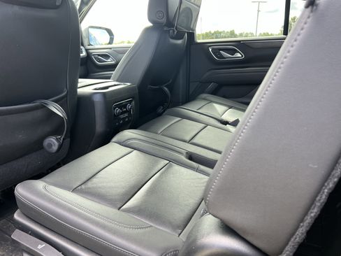 Used 2021 Chevrolet Tahoe Z71 w/ Rear Media and Nav Package image 33