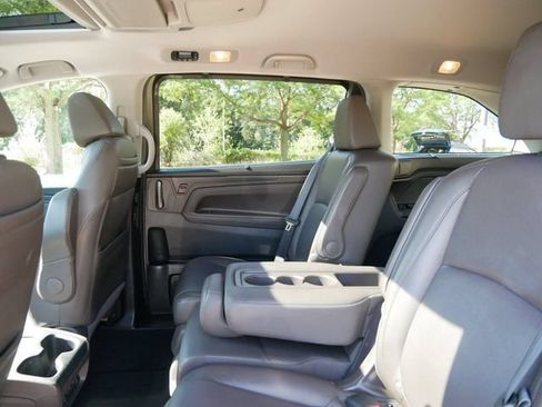 Used 2018 Honda Odyssey Touring image 9