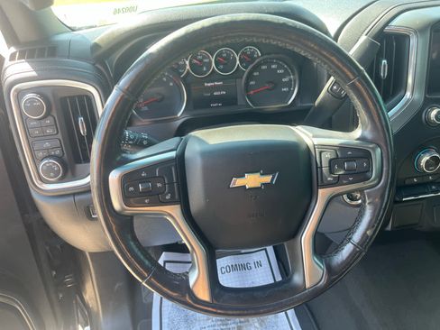 Used 2021 Chevrolet Silverado 1500 LT image 11