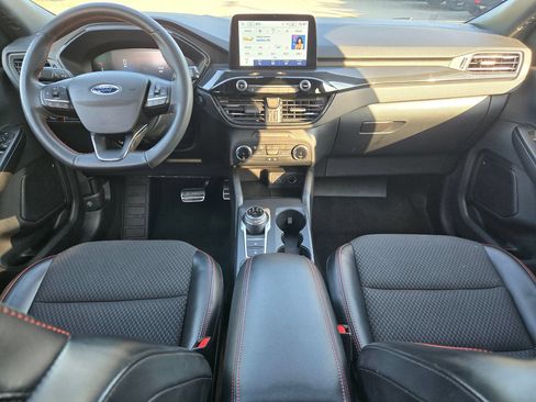 Used 2023 Ford Escape ST-Line FWD image 10