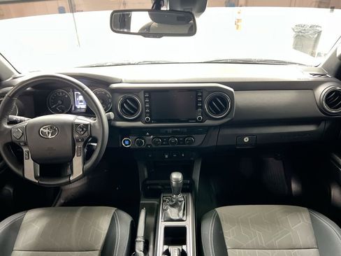 Used 2023 Toyota Tacoma TRD Sport AWD/4WD image 10