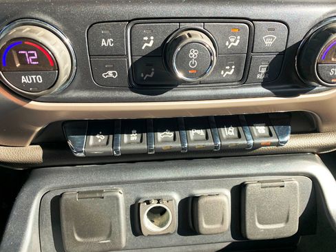 Used 2017 GMC Sierra 2500 Denali image 10