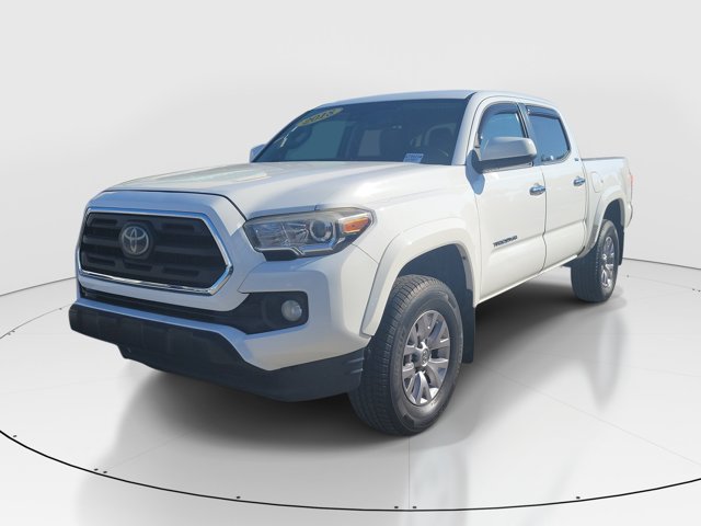 Used 2018 Toyota Tacoma SR5 RWD image 3