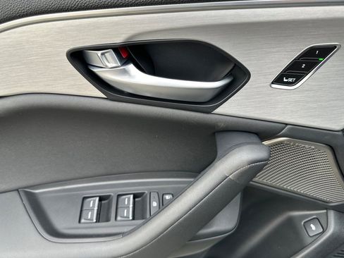 New 2025 Acura TLX w/ Technology Package image 9