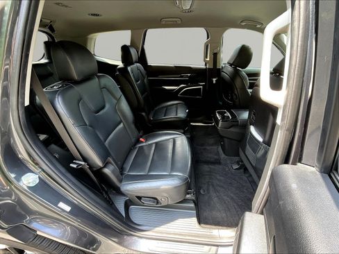 Used 2023 Kia Telluride S FWD image 25