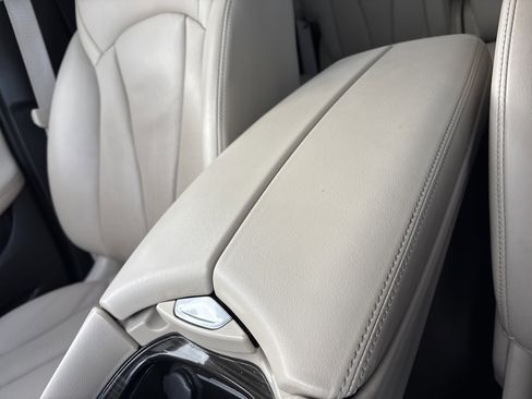 Used 2019 Buick Envision Essence image 28