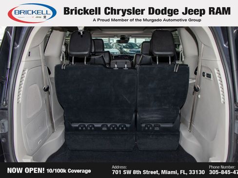 Used 2022 Chrysler Pacifica Limited image 9