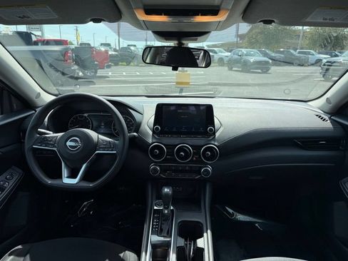Used 2024 Nissan Sentra SV FWD image 12