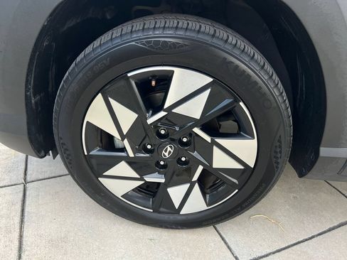 Used 2024 Hyundai Kona SEL w/ Convenience Package FWD image 23