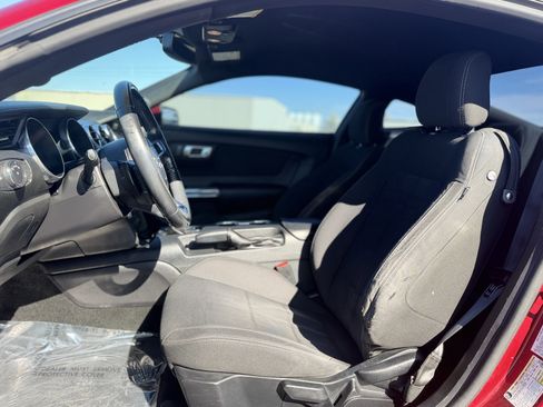 Used 2018 Ford Mustang Coupe image 12