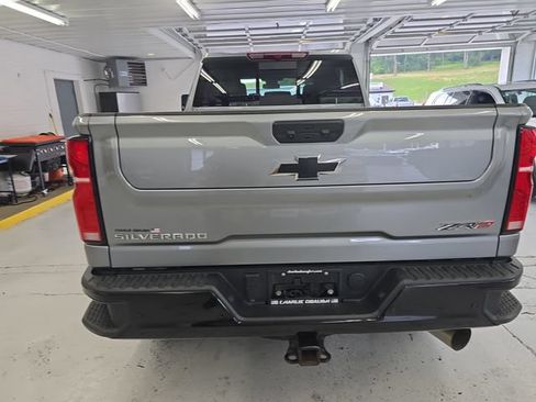 Certified 2025 Chevrolet Silverado 2500 ZR2 AWD/4WD image 4