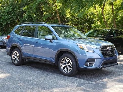 Used 2023 Subaru Forester Premium AWD/4WD image 1