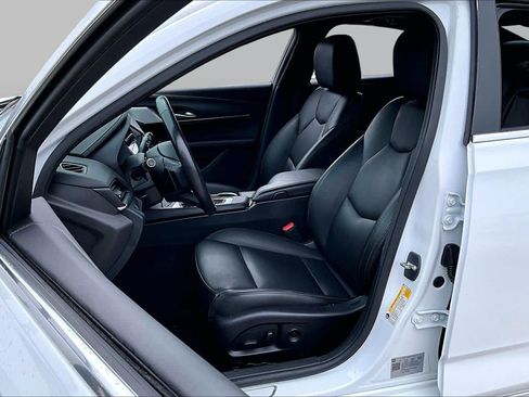 Used 2023 Cadillac CT4 Luxury w/ Sun And Sound Package RWD image 7