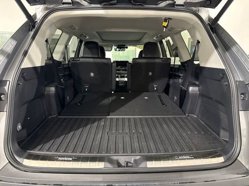 Used 2025 Toyota Grand Highlander AWD Hybrid image 10