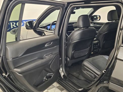 New 2025 Jeep Grand Cherokee L Laredo AWD/4WD image 32