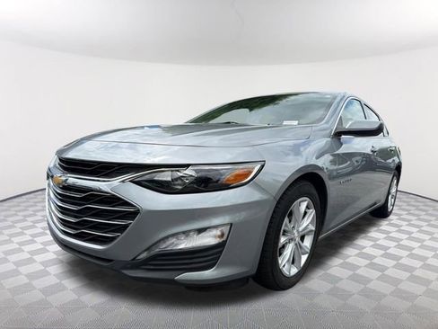 Used 2024 Chevrolet Malibu LT FWD image 1