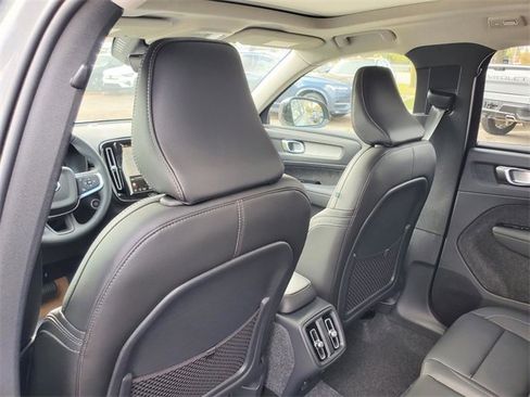 New 2026 Volvo XC40 B5 Core w/ Protection Package Premier image 27