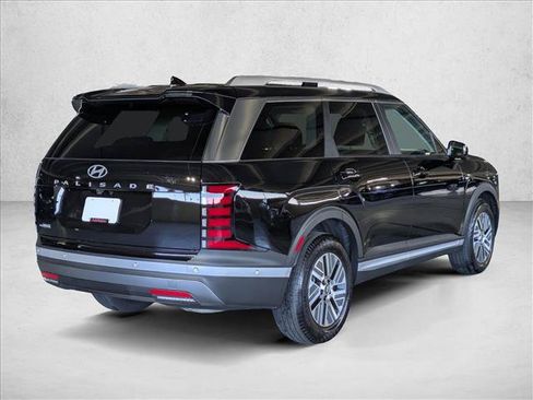 Used 2026 Hyundai Palisade SEL Premium FWD image 5