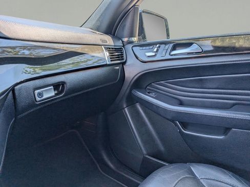 Used 2019 Mercedes-Benz GLE 43 AMG 4MATIC Coupe w/ Premium 3 Package image 33