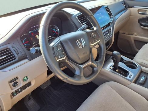 Used 2019 Honda Pilot EX image 16
