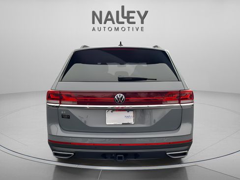 Certified 2025 Volkswagen Atlas SE image 5