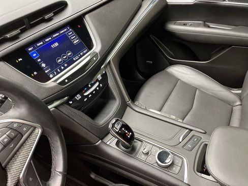Used 2024 Cadillac XT5 Sportv w/ LPO, Floor Liner Package AWD/4WD image 17