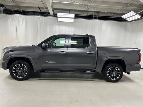 Used 2024 Toyota Tundra Limited AWD/4WD image 8