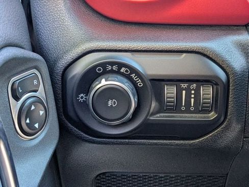 Certified 2020 Jeep Wrangler Unlimited Rubicon w/ Dual Top Group image 14