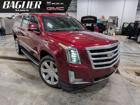 Used 2020 Cadillac Escalade ESV Luxury AWD/4WD image 1