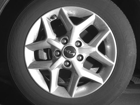 Used 2025 Kia Soul LX w/ LX Technology Package image 12