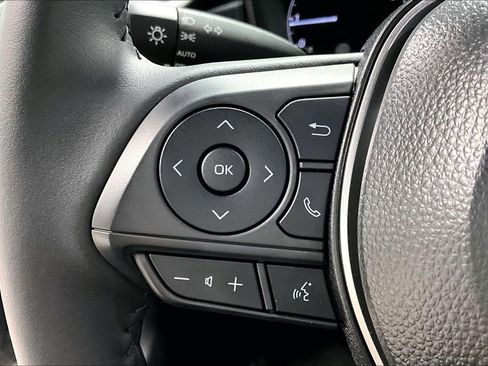 Used 2025 Toyota Corolla SE image 22