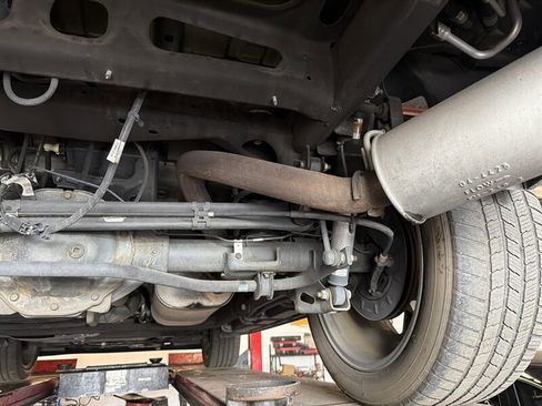 Used 2013 GMC Yukon Denali image 17