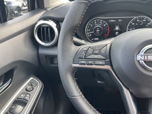 New 2025 Nissan Versa SR w/ Trunk Package image 30