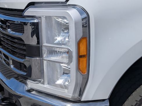 Used 2023 Ford F350 XLT w/ 360-Degree Camera Package image 12